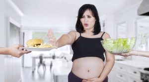Pregnant mother avoid junk food